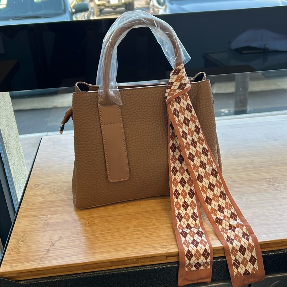 Camel purse medium size